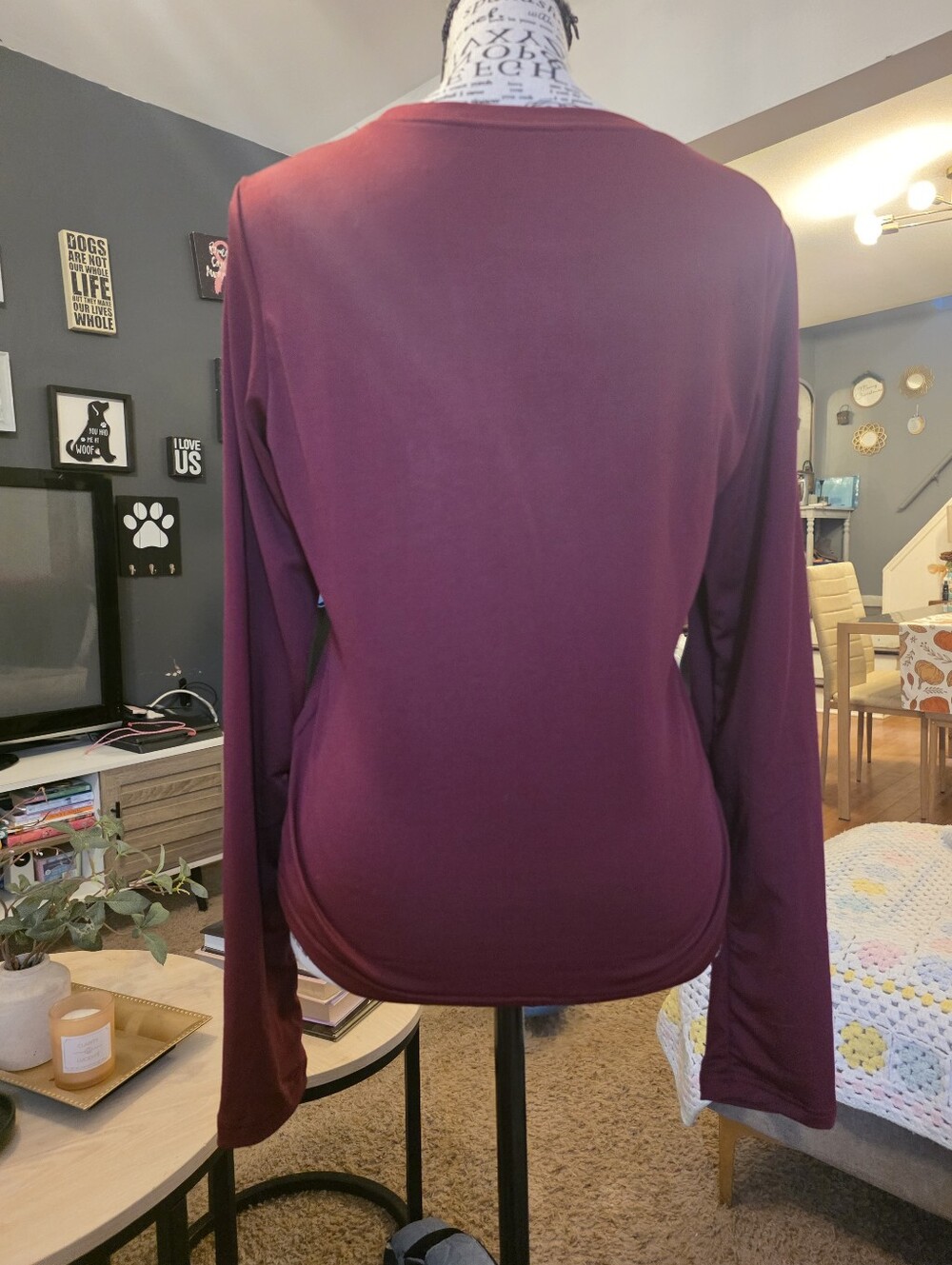 Graphic Long-Sleeve Pullover Blouse - Burgundy - Picture 3 of 5